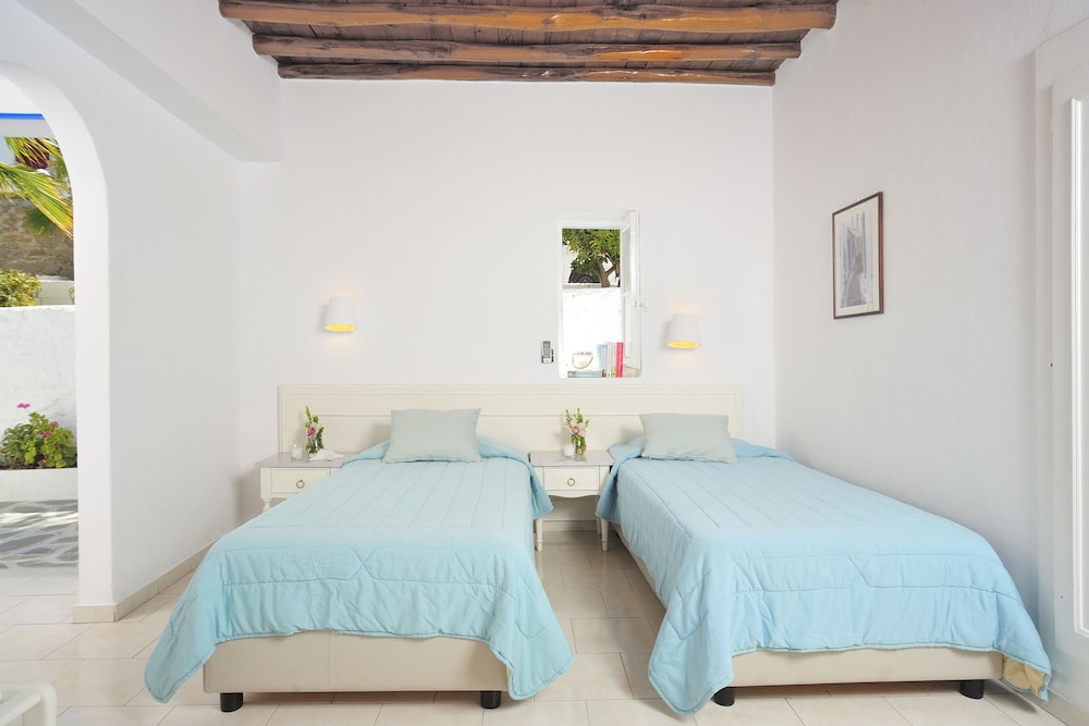 Mykonos Beach Hotel 22/65