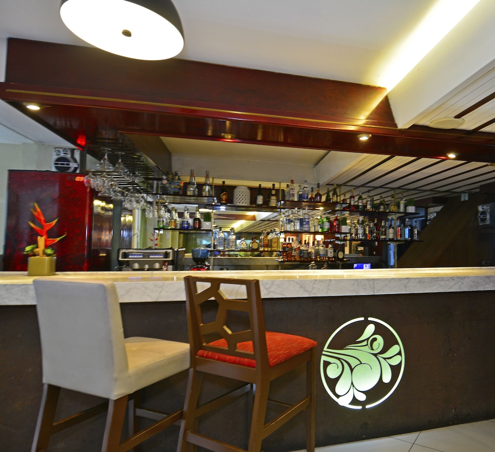 Autentico Hotel 30/50
