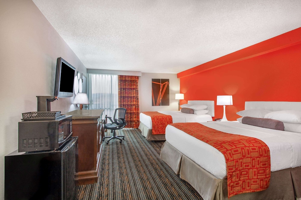 Howard Johnson by Wyndham Lexington 20/33