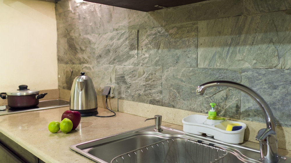 Newcity Suites Apartments 45/50