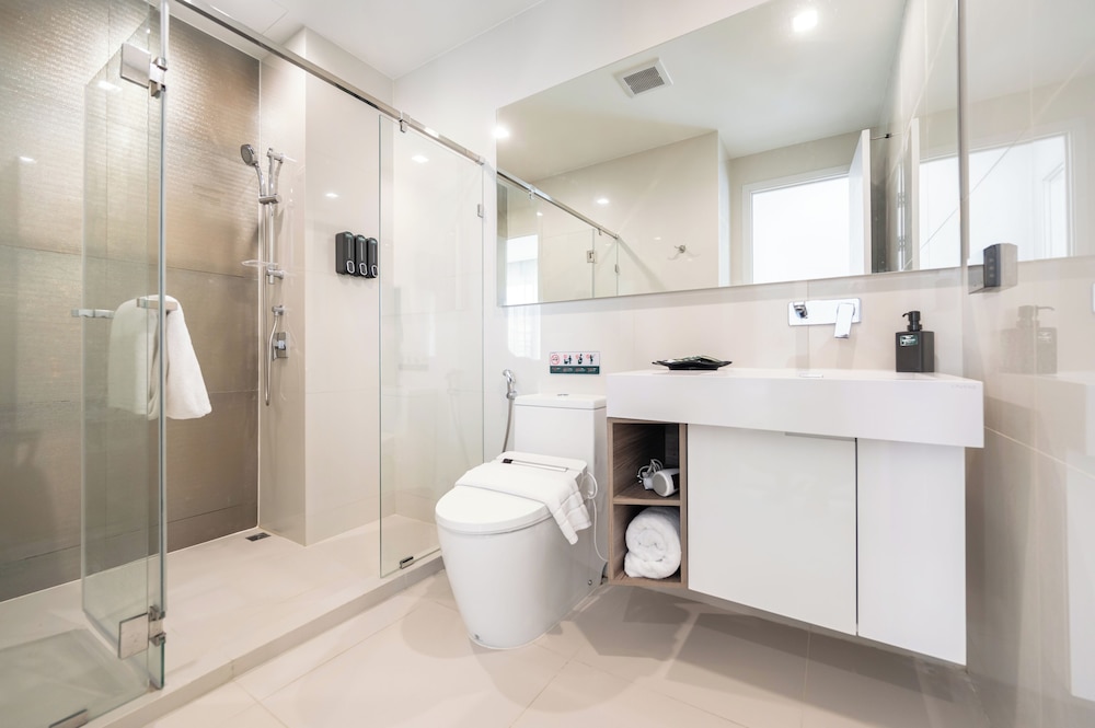 The Rich Residence Sukhumvit Nana 49/50