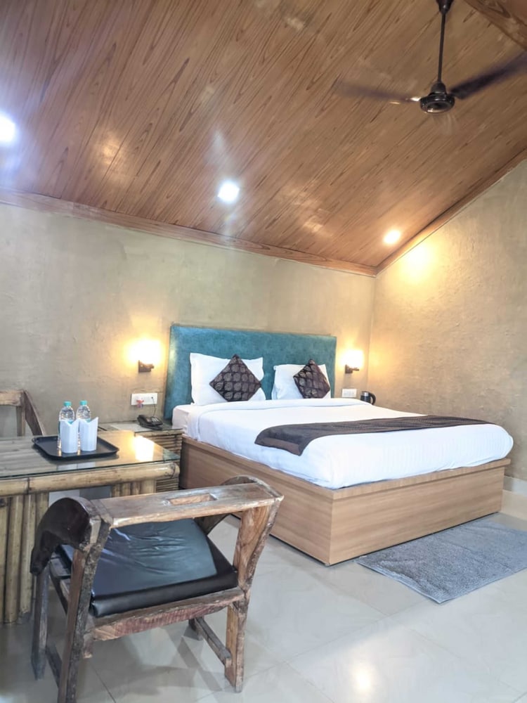 The Corbett View Resort 10/23