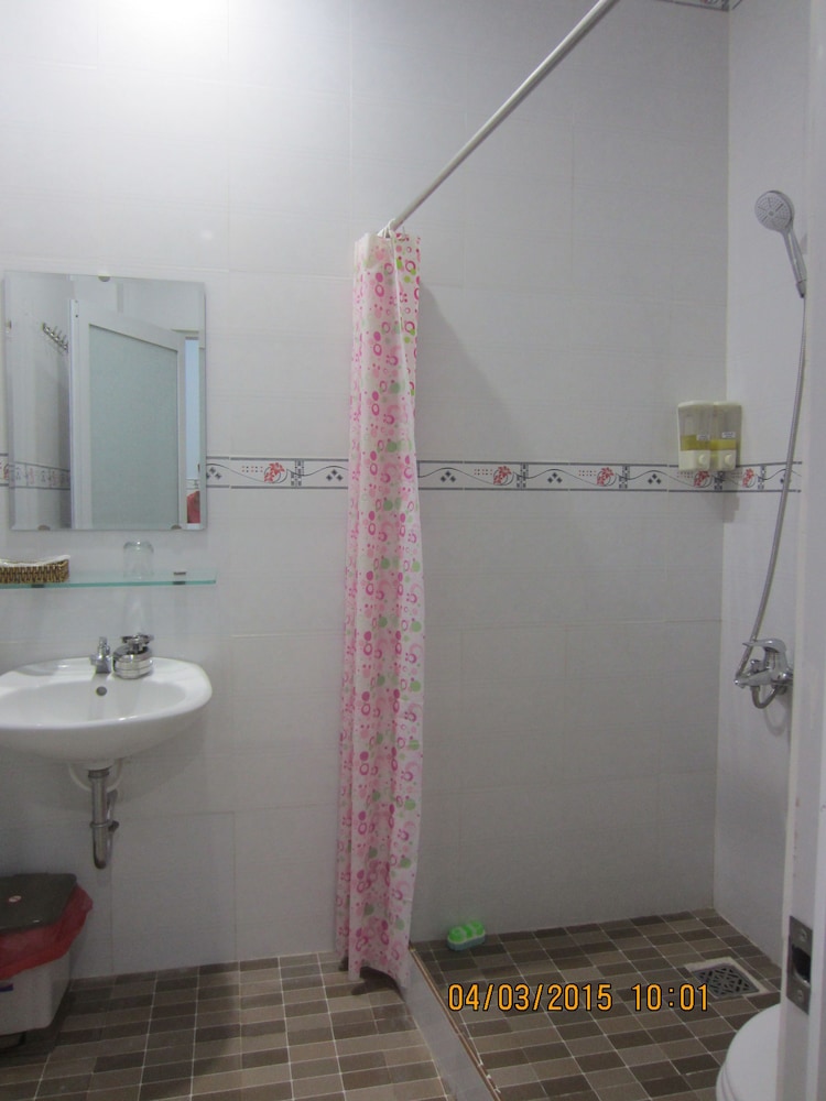 Ngan Giang Guest House 10/65