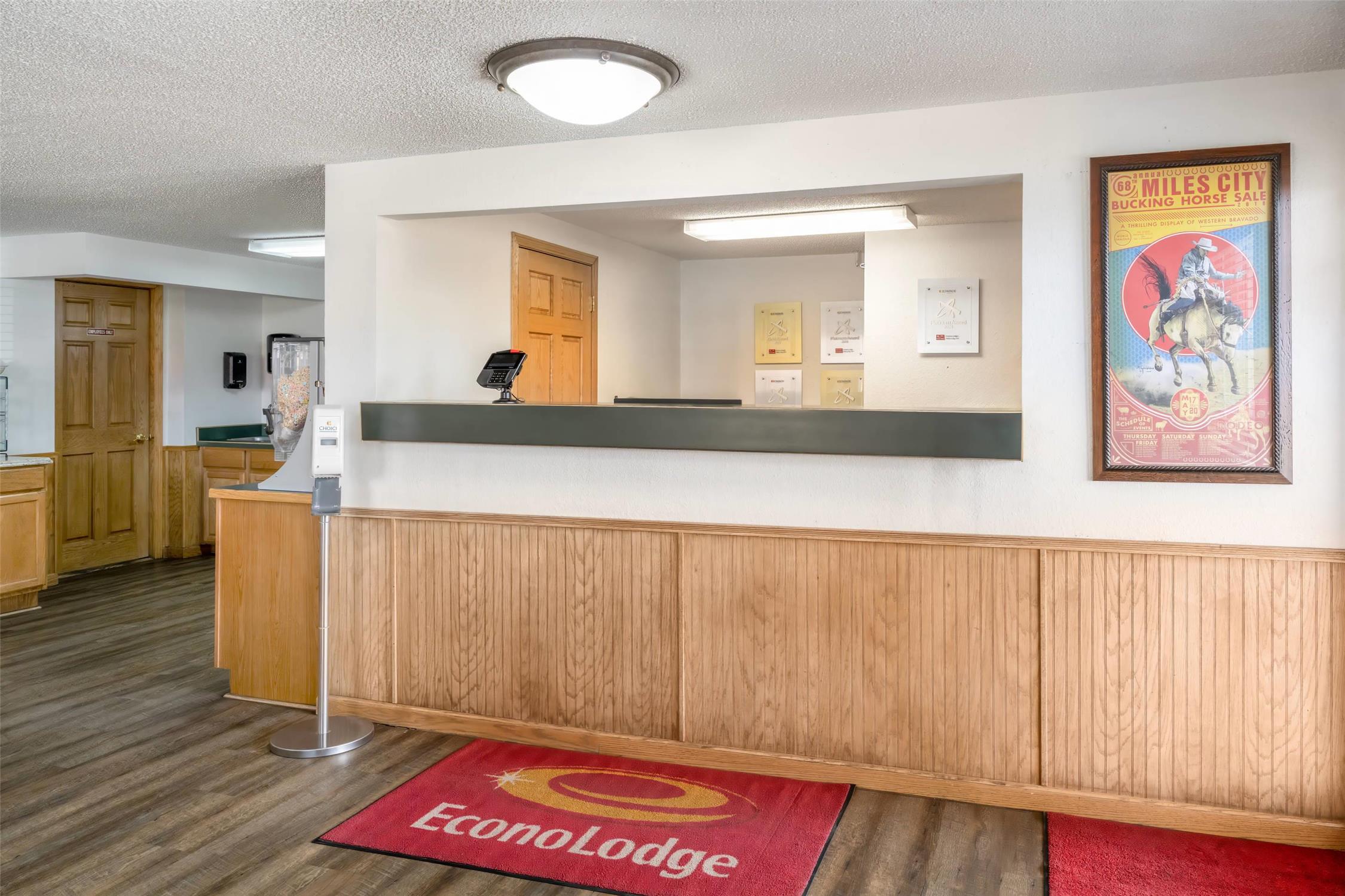 Econo Lodge Miles City I-94 5/25