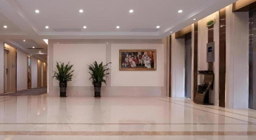 Venus International Hotel (Huizhou West Lake) 9/55