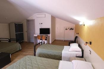 Standard, Multiple Beds