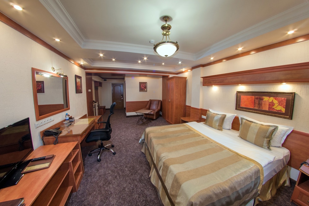 Uyut Hotel 17/69