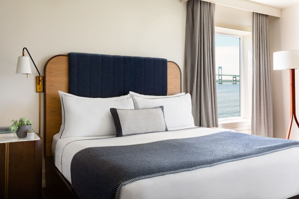 Newport Harbor Island Resort 11/66