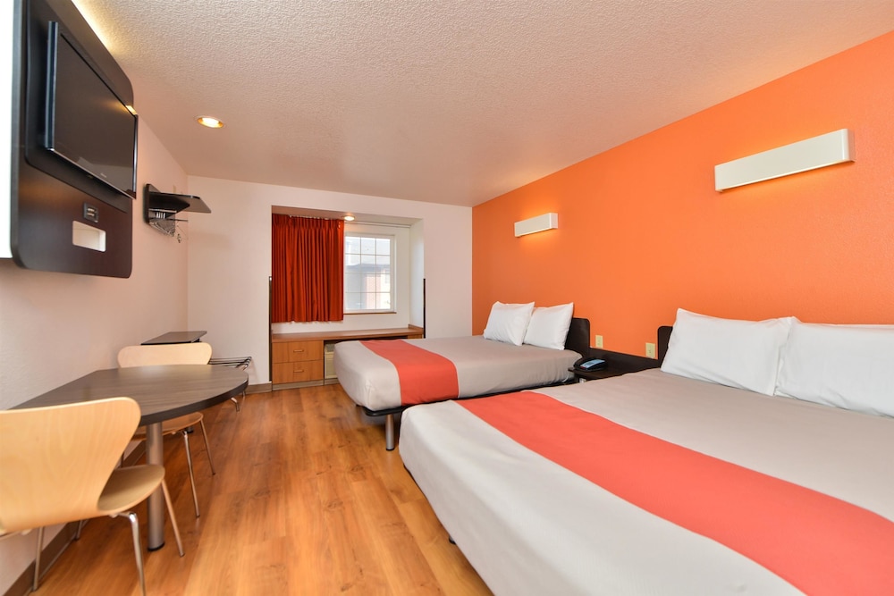 Motel6 Meridian, ID - Boise W 3/30