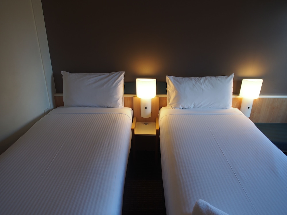 IBIS SYDNEY THORNLEIGH 25/62