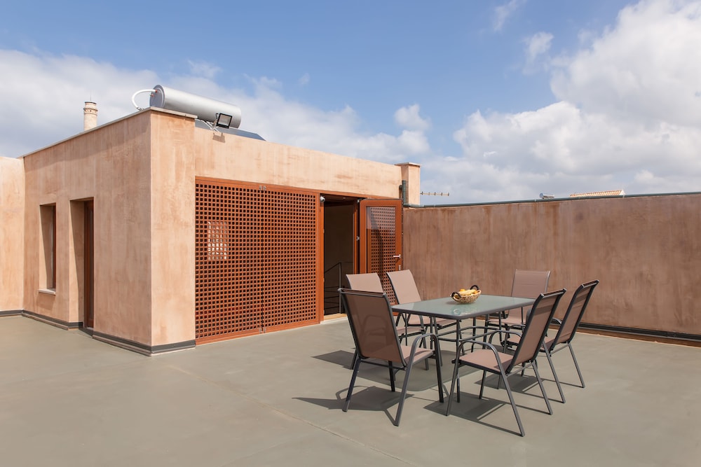 Polixenys Suites 38/46