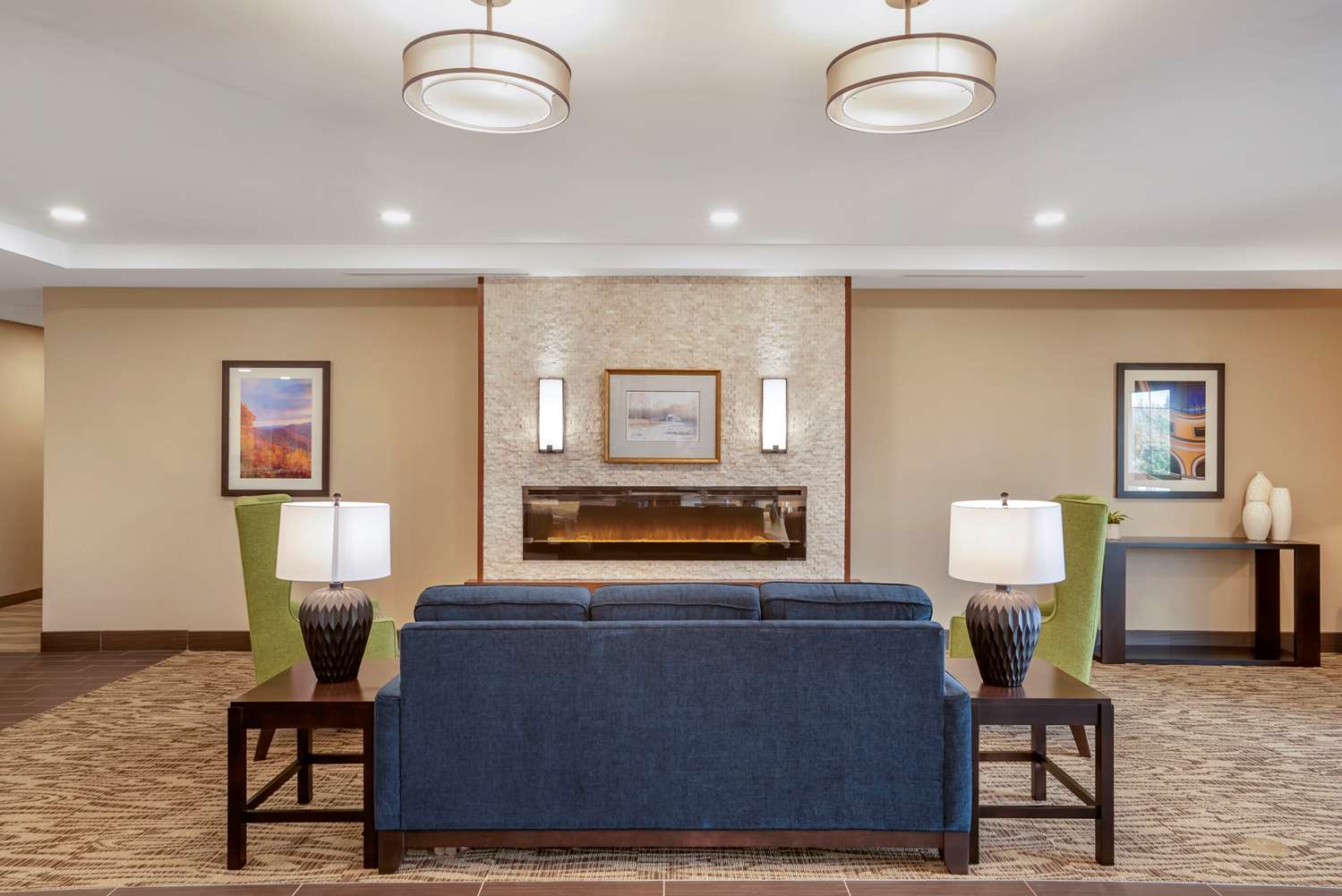 Comfort Inn & Suites Winchester VA 4/9