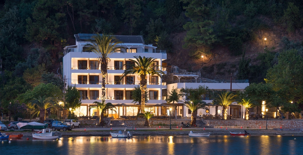 Natura Luxury Boutique Hotel Skopelos 3/50
