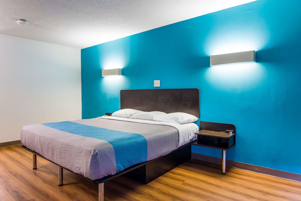 Studio 6 Extended Stay - Lagrange, GA 31/50