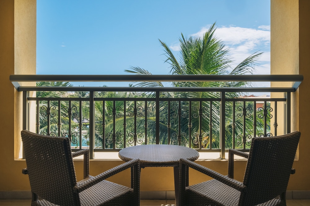 Iberostar Waves Bahia 46/61