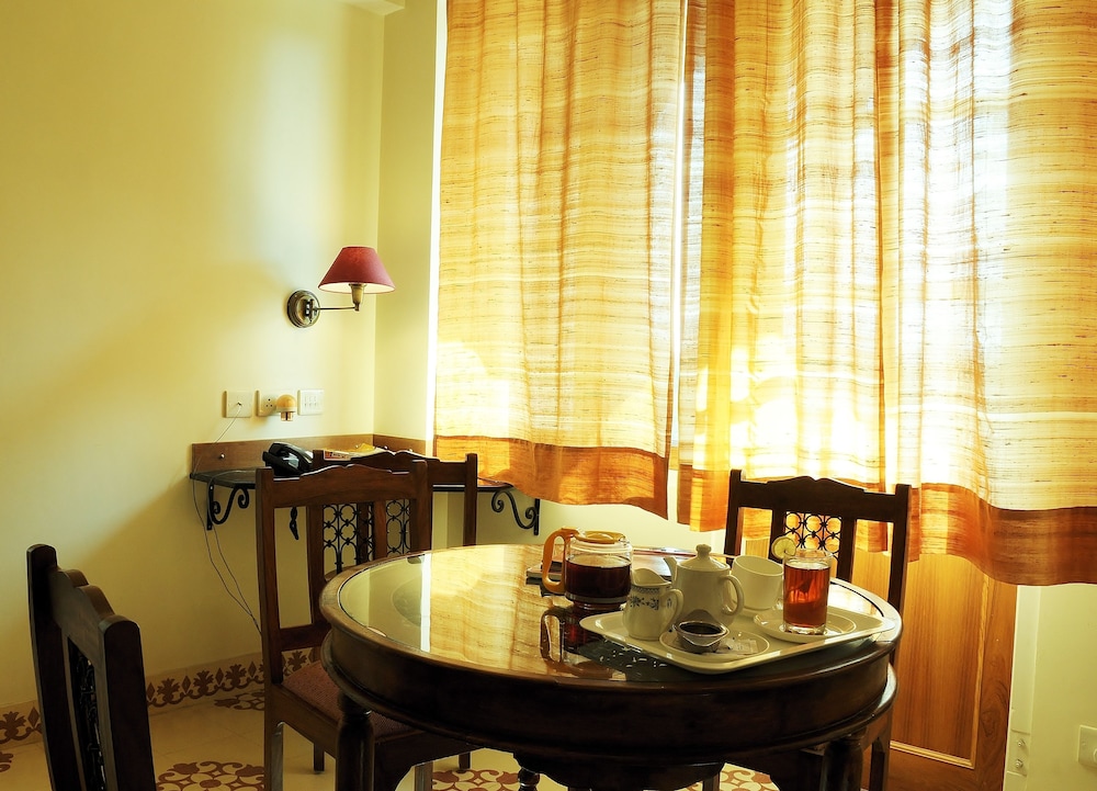 Om Niwas Suite Hotel 52/67
