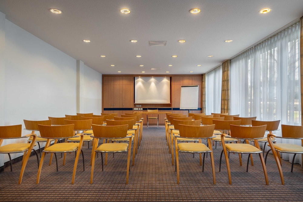 Holiday Inn - the niu, Blade Solingen by IHG 73/80
