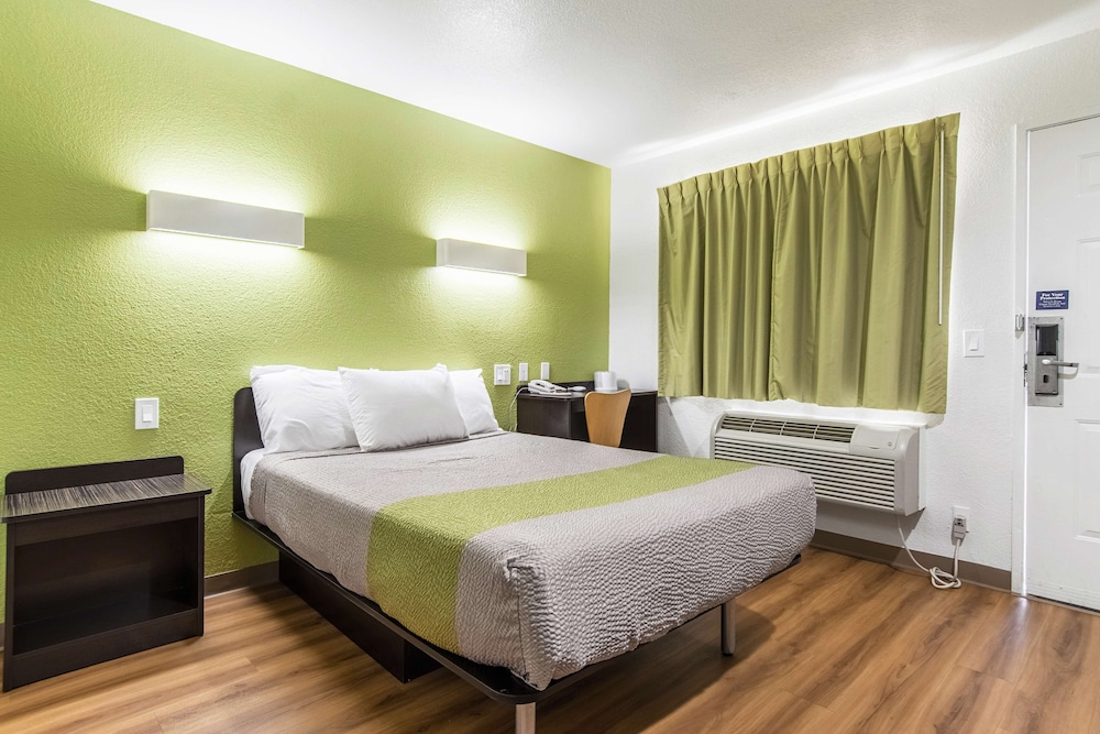 Motel6 Ontario, CA - Airport 34/61