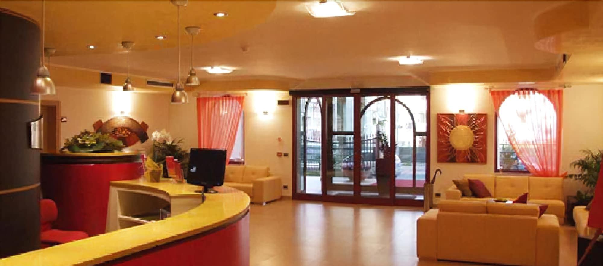 Marc Hotel 37/61