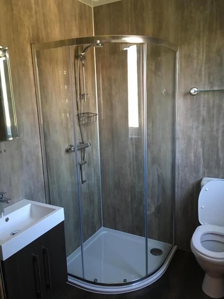 The Huntingdon B&B 30/34