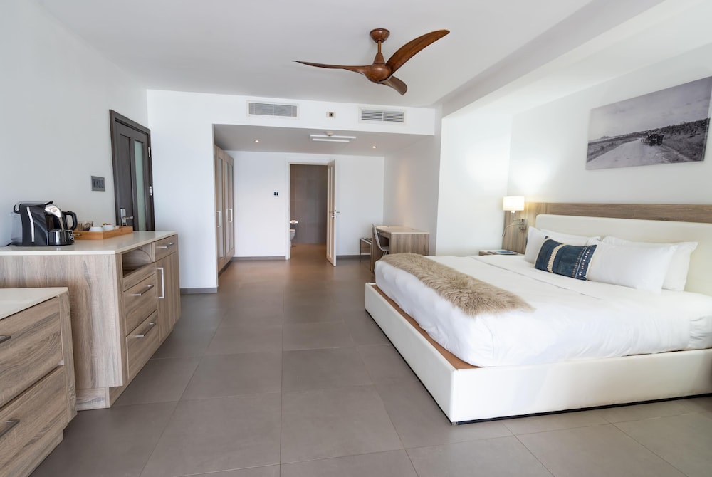 Studio, Suite, King Bed, Ocean Front، Hodges Bay Resort & Spa, an HQ Luxury Resort & Residences 5/10