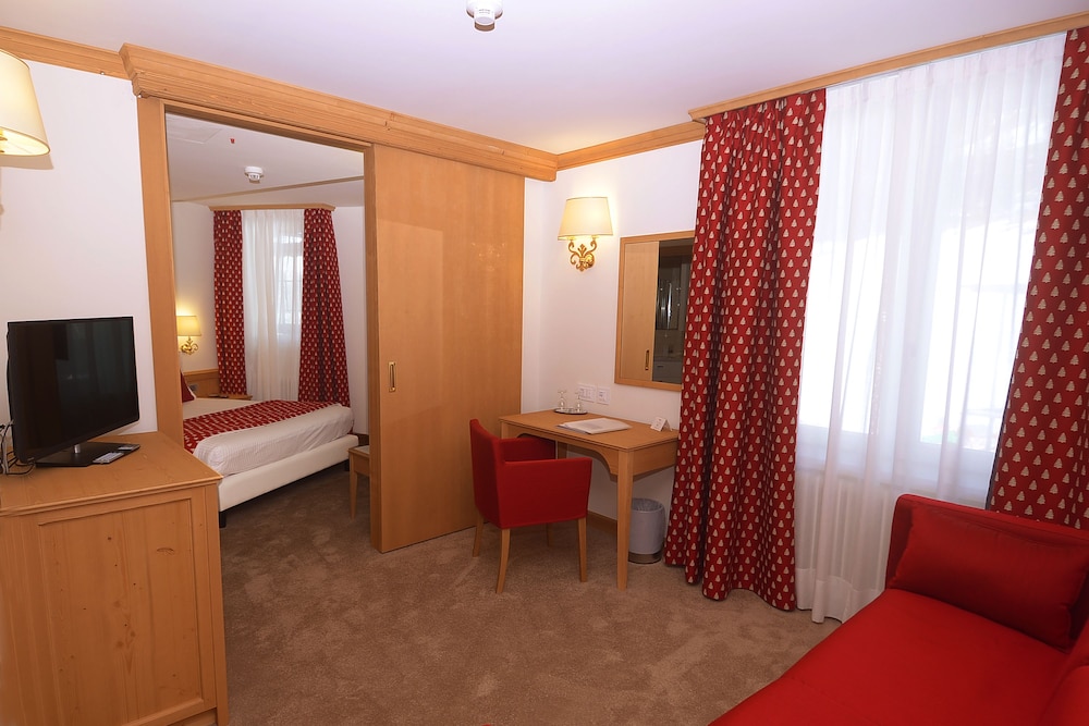Hotel Schweizerhof Pontresina 44/68
