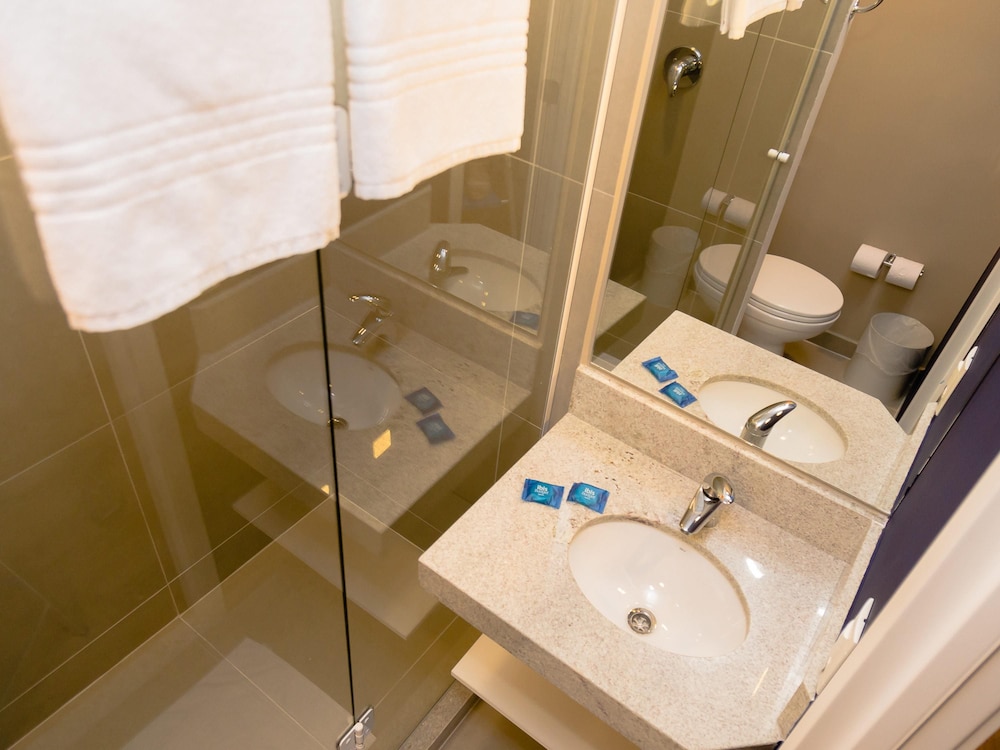 Ibis Budget - Circuito da Fe 50/50