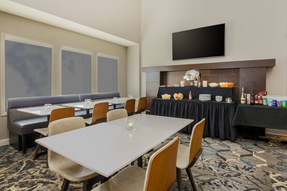Residence Inn By Marriott Atlanta Cumberland/Galleria 27/28