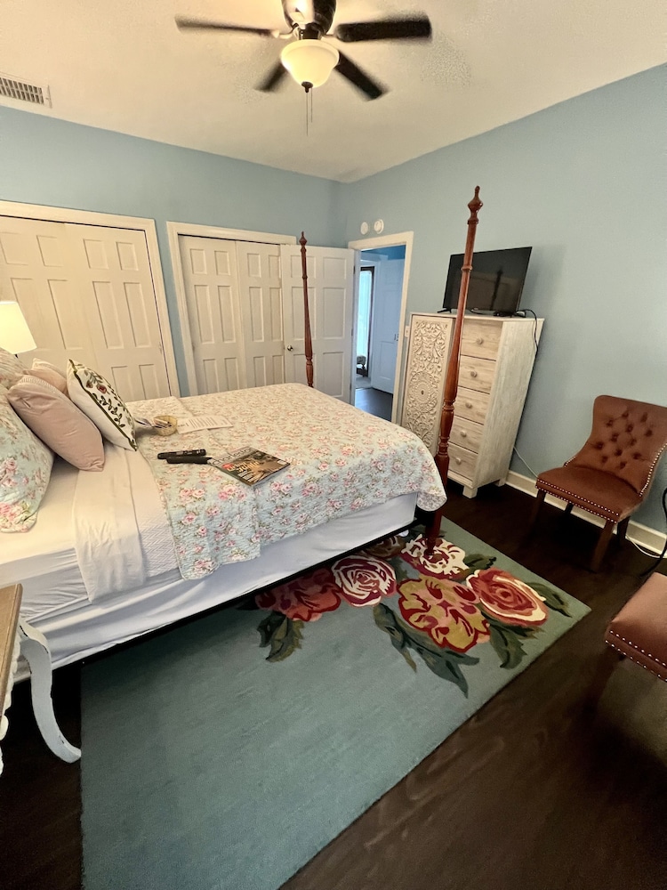 Barksdale House Inn 39/59