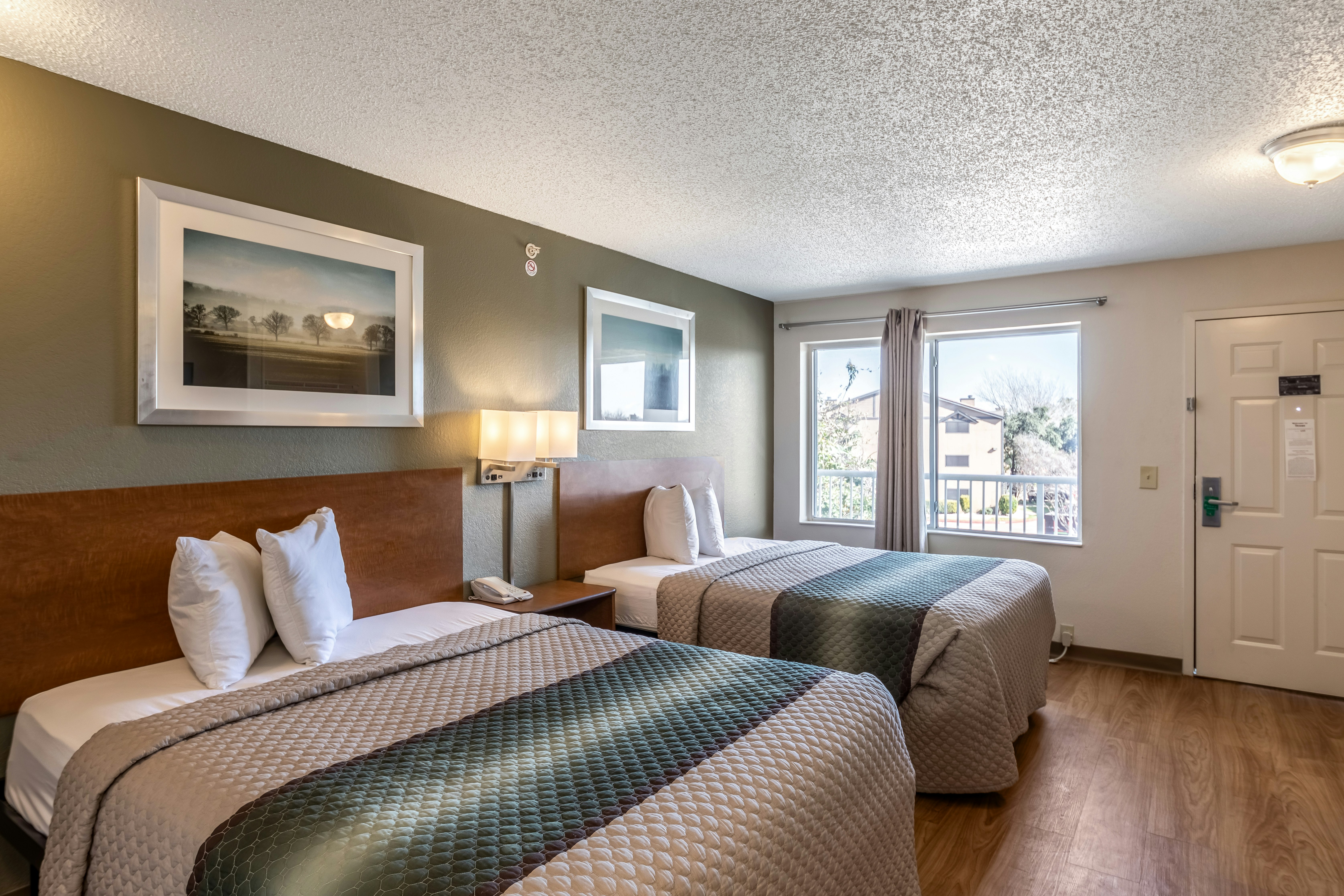STUDIO, 2 DOUBLE BEDS