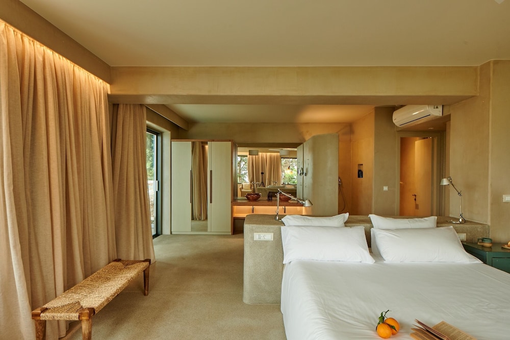 2 BEDROOMS, VILLA