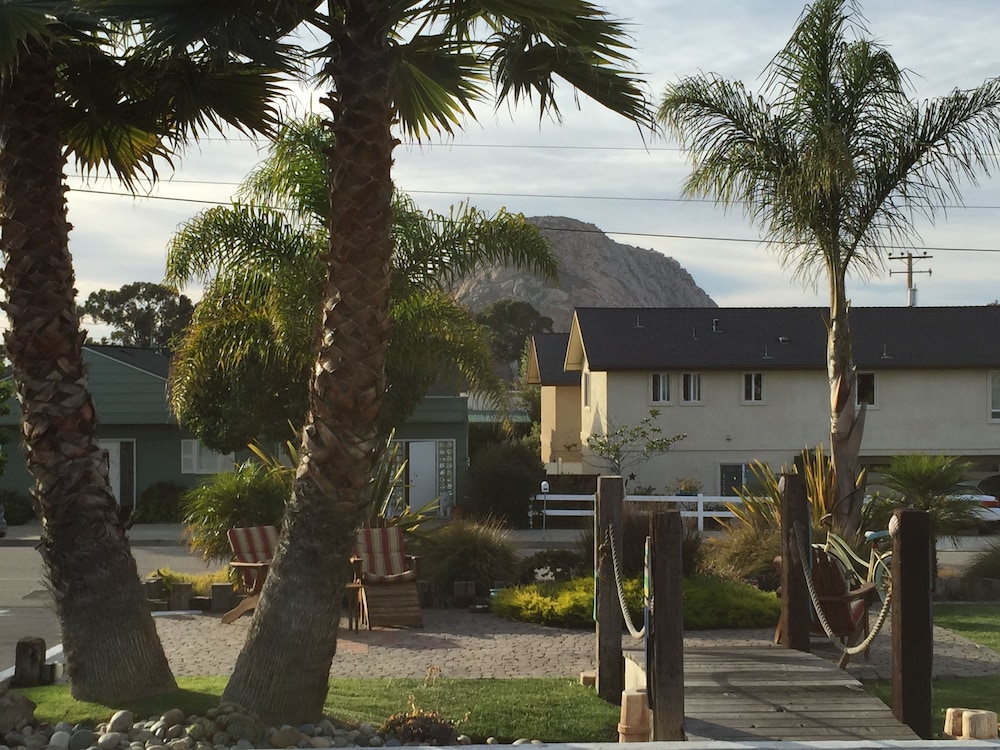 Beach Bungalow Inn and Suites 60/67