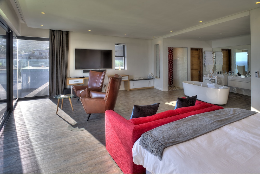 Sea Star, Suite, King Bed, Sofa
