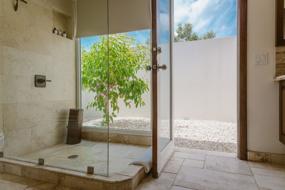 Almond Beach Resort And Spa 32/72