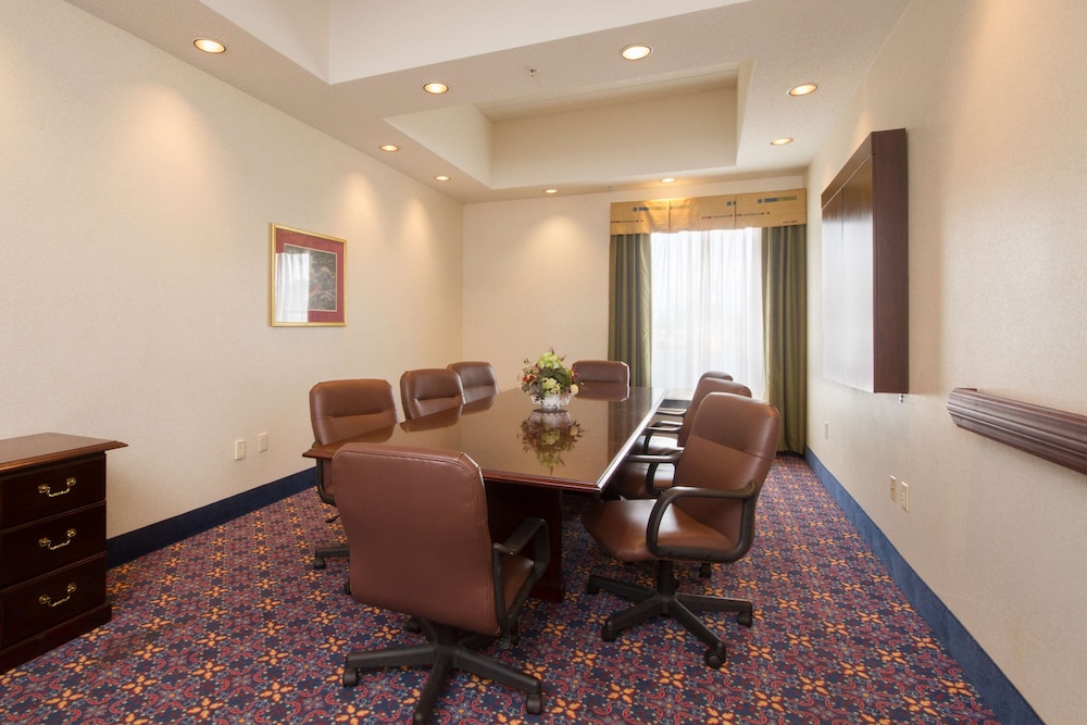 Hampton Inn Buffalo South I 90 44/51