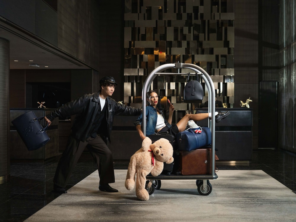 Paradox Hotel Vancouver 7/50