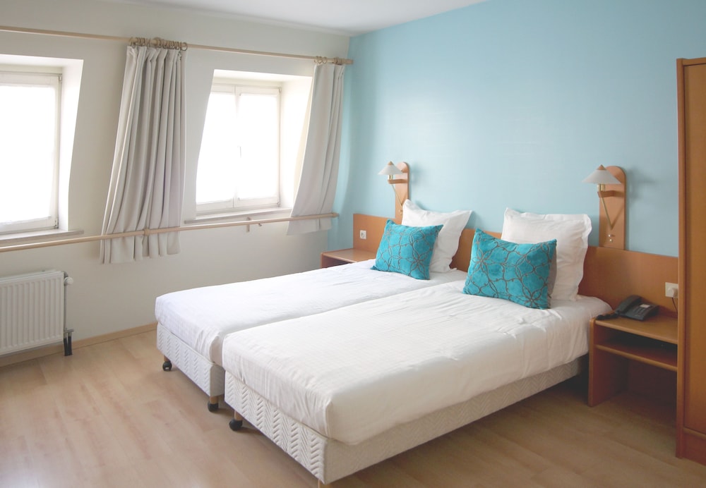 Hotel La Legende 4/25