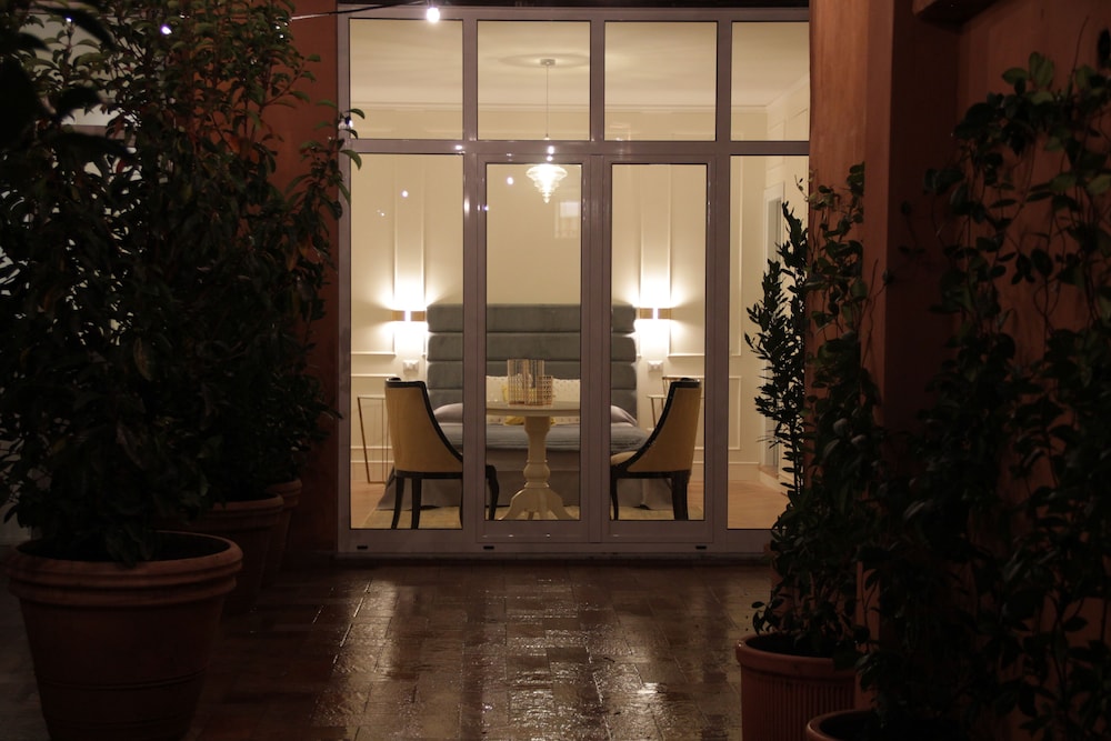 Ingrami Suites 33/72