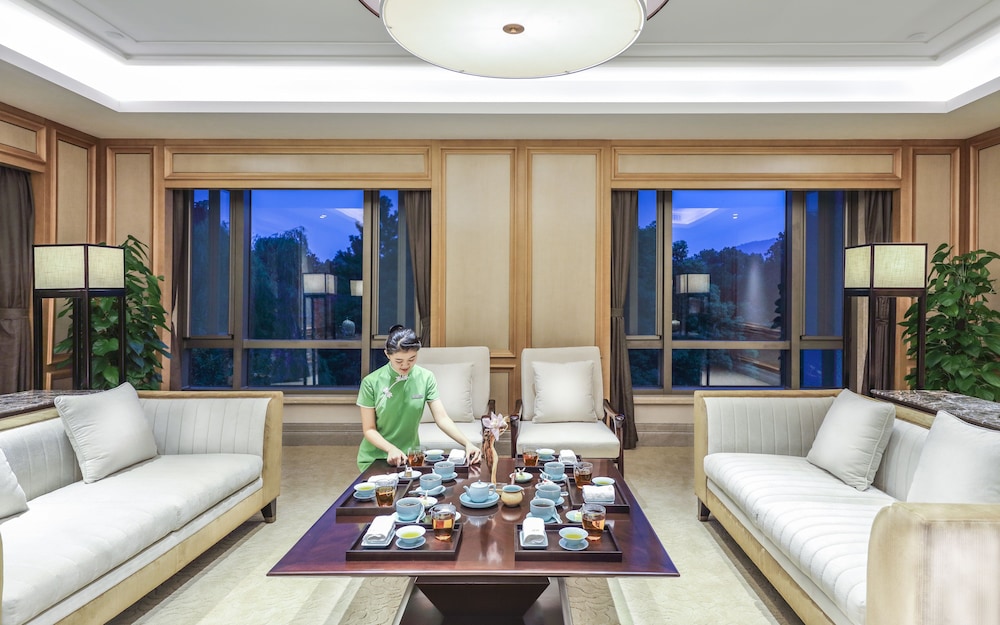 West Lake State Guest House 26/50