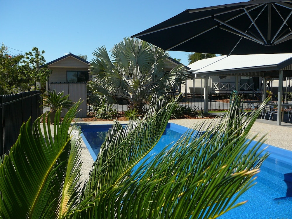 Barcaldine Country Motor Inn 35/45