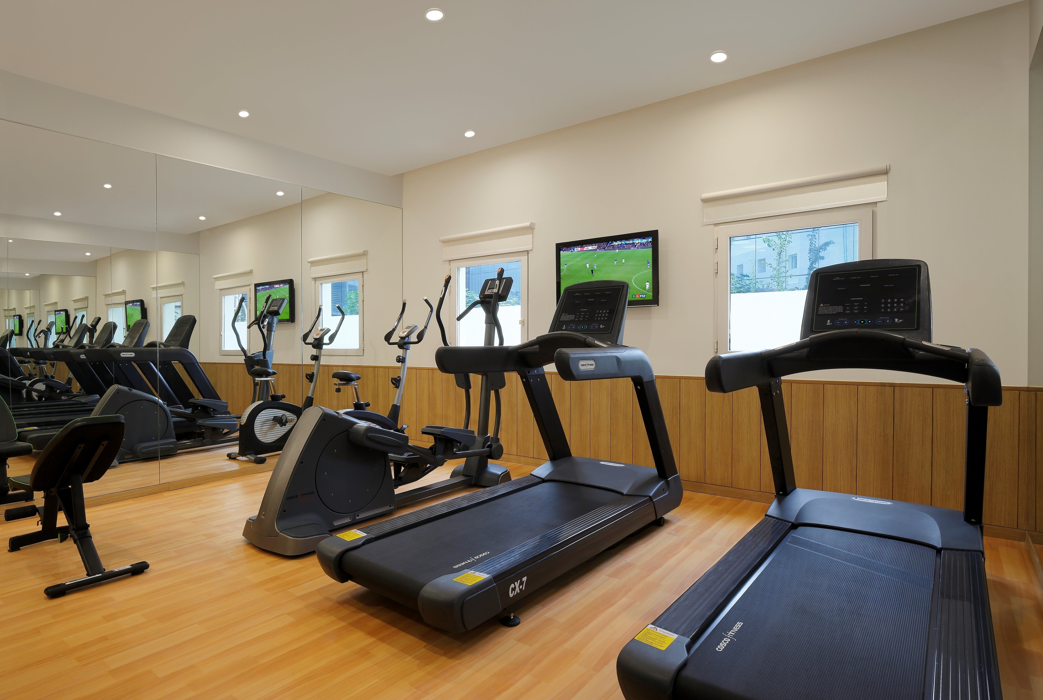 Holiday Inn Express Ahmedabad Prahlad Nagar 62/73