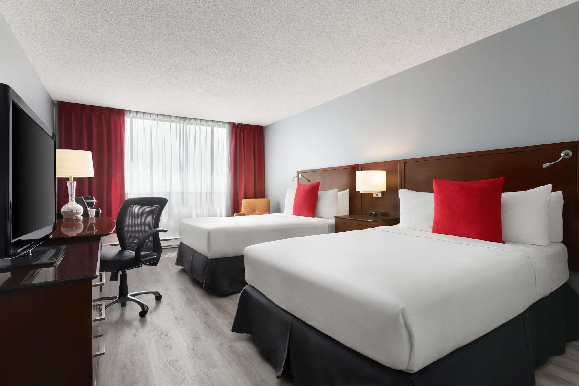 Signature, 2 Double Beds