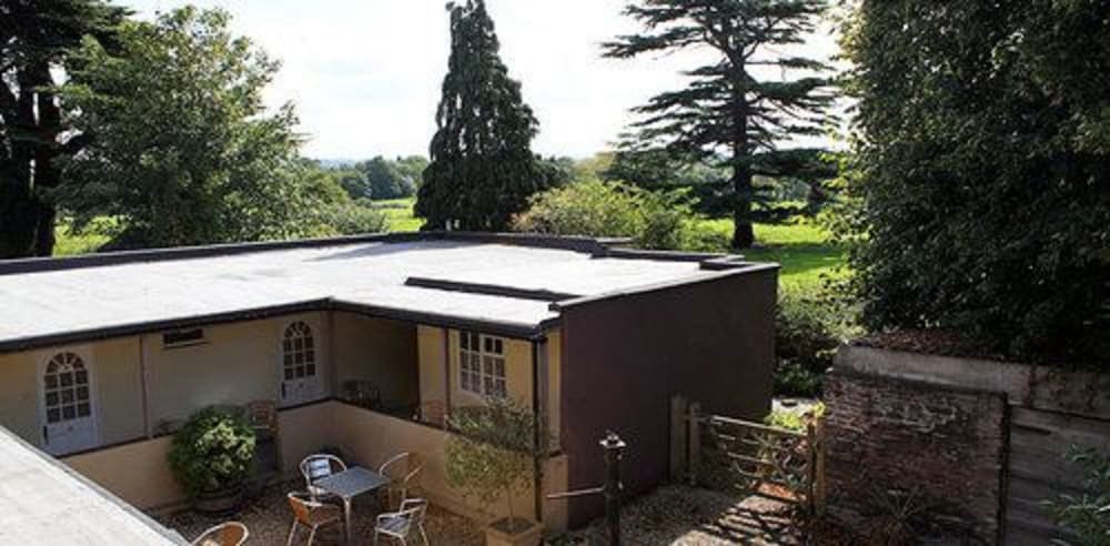 The Coach House 3/32
