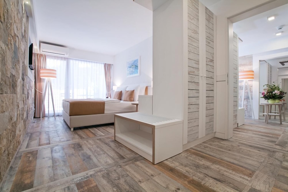 Hotel Castellastva 14/36