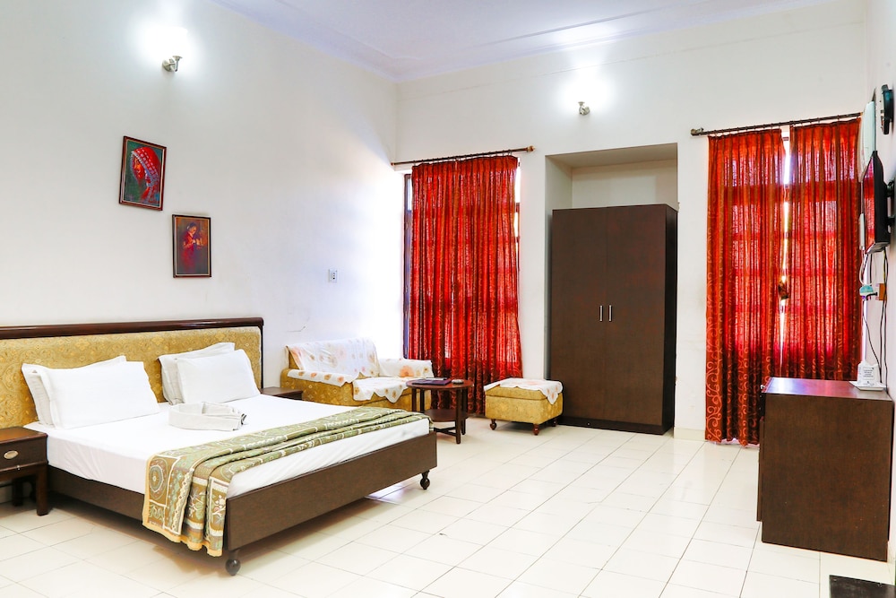 GULMOHAR SARISKA RESORT 10/45