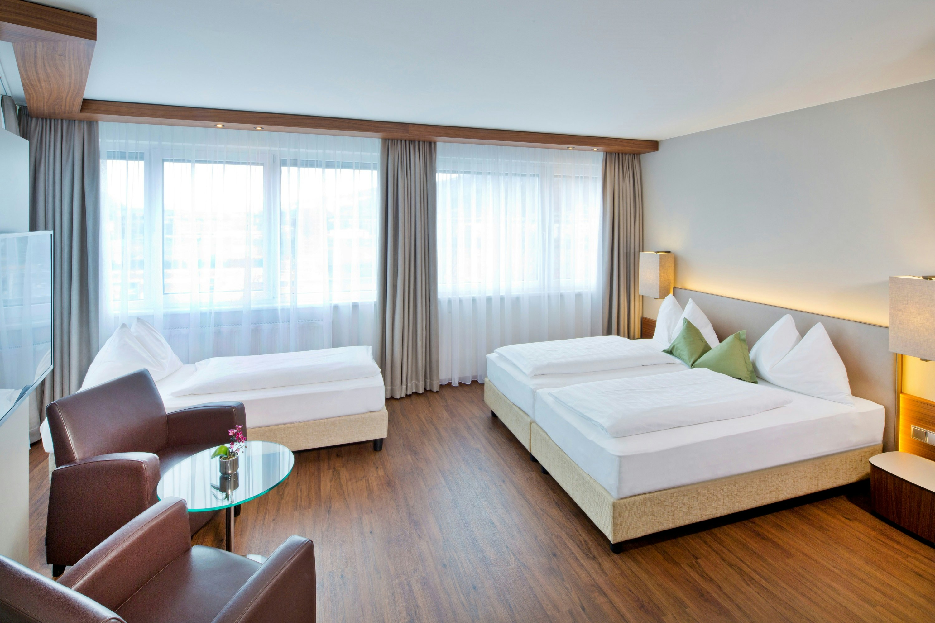 Penz Hotel West 7/38
