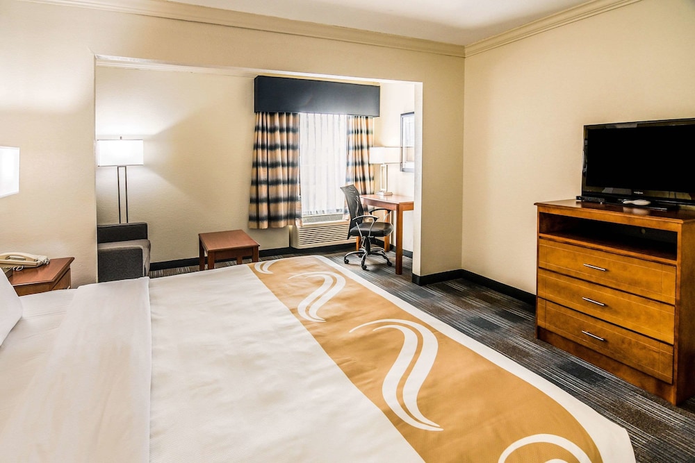Quality Inn Alexander City 35/53