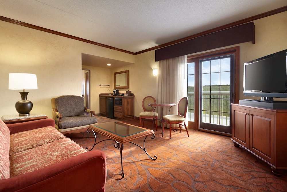 Chateau On the Lake Resort Spa And Convention Centre 39/66