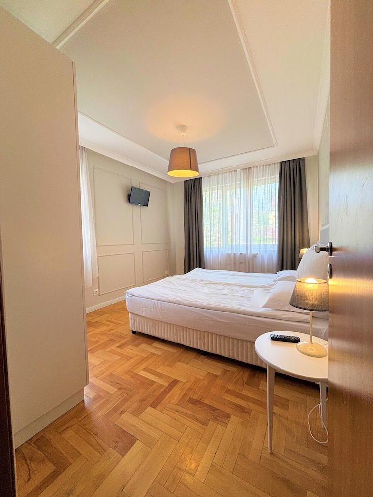 Dunav Apartment House 15/50