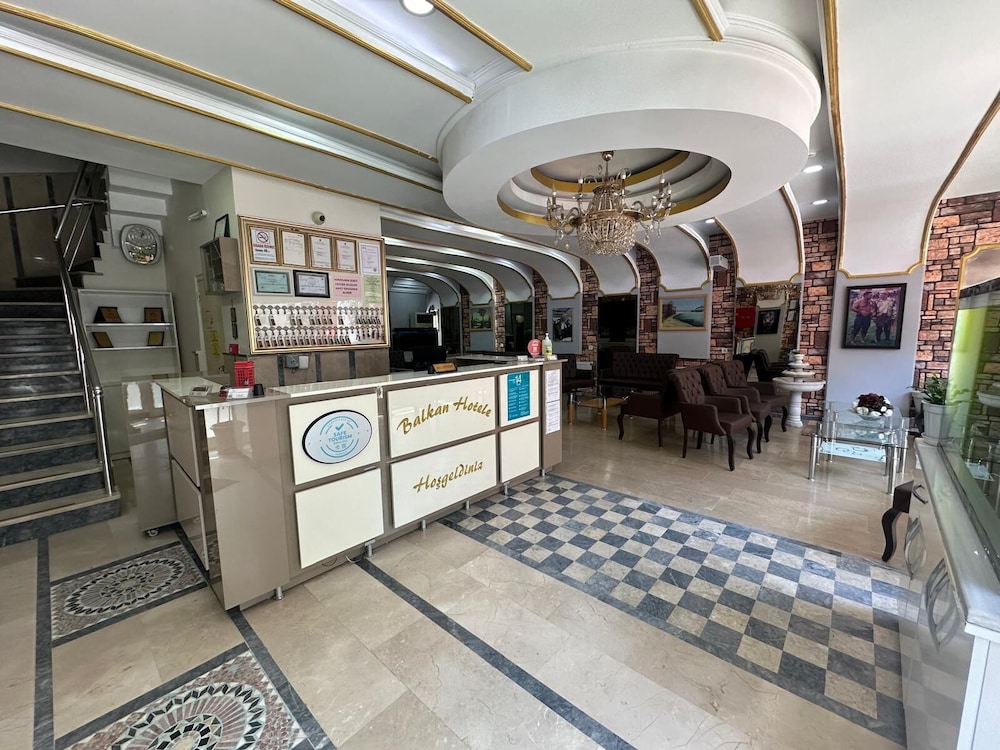 Balkan Palace 12/56